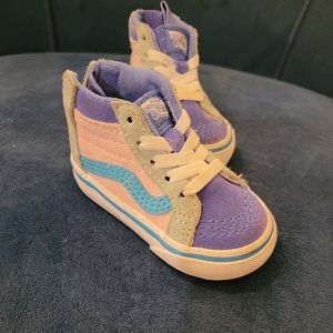 Baby Van's size 3